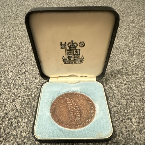 Royal mint battle - royal,